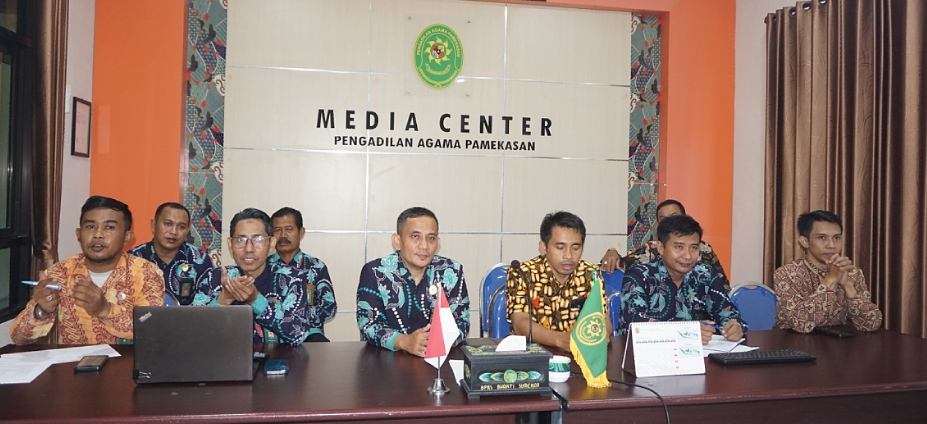 PPNPN PA Pamekasan Mengikuti Pembinaan Ketua PTA Surabaya. Secara Daring